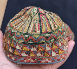 Group of Turkmen child hats & skullcaps.
Sizes:
#1 - 8cm high and circumference 43cm.
#2 - 9cm high and circumference 43cm.
#3 - 8cm high and circumference 49cm.
You can buy them online from my Etsy ...