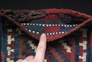 Persian Bakhtiari chanteh. Shared warp flat weave. Size: 12.2" x 11.4" - 31 cm x 29 cm.                