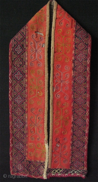 Karakalpak collar. Silk embroidery on broadcloth.                           