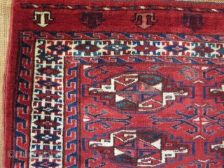 Turkmen Yomud chuval. Great full pile and good condition. Size: 73 cm x 111 cm - 28.5" x 48.5"              