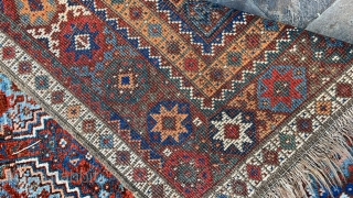 Nice and Old Siraz or Kaşgay Rug.All naturel colors and good condition.104X155cm                     