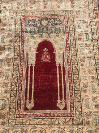 Late 19th century BANDIRMA SILK
161x125
For More Information Whatsapp +61-415-799-757                        