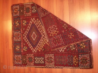 
century Karakeçili (Bergama)
size :94*113cm
www.coseturche.com                             