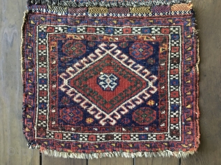Lovely small Antique Luri or Qashquai Bagface in very good original condition. Complete with all saturated natural colors and full pile. Size: 21"X 18" or 53cm X 46cm. Professionally washed. Shipping included  ...