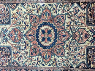 Beautiful and elegant Antique Ferahan Saruq small rug. From the 19th Century. Gorgeous design and natural, Saturated all natural colors. Very fine weave with approximately 300 KPSI. Measures 4'10"X 3'6"/147 X 107cm.  ...