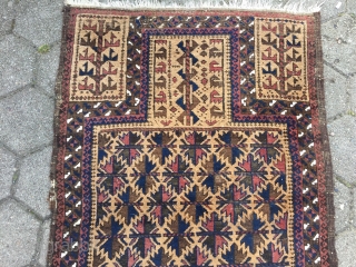 Antique camel ground Baluch prayer rug, unusual design. Beautiful collector´s piece. Size : ca 130cm x 90cm / 4'3'' x 3'ft
            