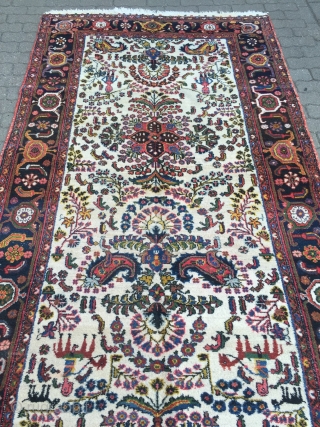 Persian Bakhtiary Kelley, lovely details like men on horses, size: ca. 490x150cm / 16'1''ft x 4'9''ft , age: circa 1920             