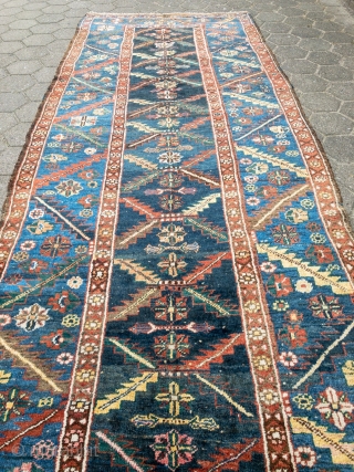 Antique Persian Heriz / Bakhshayesh long rug with a "chain saw" design, size: ca. 370x130cm / 12'2''ft x 4'3''ft              