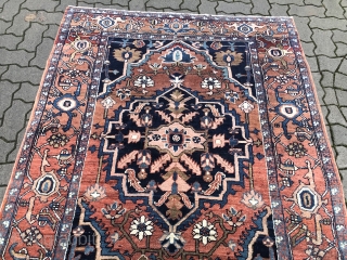 Antique Persian Heriz rug, small size: 190x140cm / 6'3''ft x 4'6''ft                      