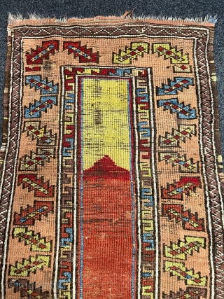 Antique Anatolian prayer rug, size ca. 140x90cm / 4’6ft by 3ft  http://www.najib.de                    