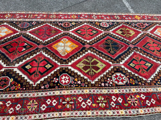 A large antique Caucasian Shirvan rug. Rare large size: ca. 400x205cm / 13‘2ft by 6‘8ft  http://www.najib.de                