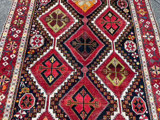 A large antique Caucasian Shirvan rug. Rare large size: ca. 400x205cm / 13‘2ft by 6‘8ft  http://www.najib.de                