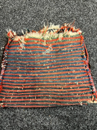 Antique jewelry bag or so called chanteh woven by Qashqai tribes of Southwest Persia. Size: 27x23cm very nice collectors piece. http://www.najib.de            