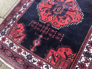 A lovely small antique Southpersian Afshar rug, beautiful drawing. Size: 147x113cm / 4'8''ft x 3'7''ft                  