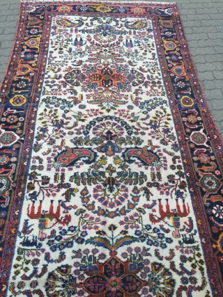 Persian Bakhtiary Kelley, lovely details like men on horses, size: ca. 490x150cm / 16'1''ft x 4'9''ft , age: circa 1920             