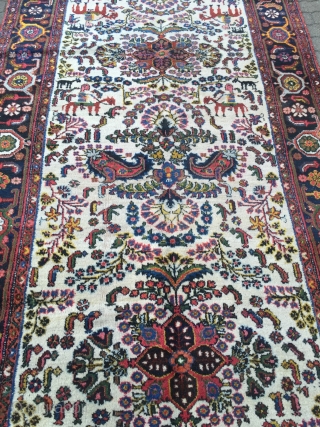 Persian Bakhtiary Kelley, lovely details like men on horses, size: ca. 490x150cm / 16'1''ft x 4'9''ft , age: circa 1920             