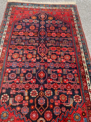 Antique Persian Bidjar rug, age: 19th century. Fine weave, saturated colors. Wool foundation, size: ca. 175x108cm / 5’8ft by 3‘6ft http://www.najib.de            