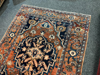 A very nice small antique Persian Heriz rug, size ca. 190x140cm / 6’3ft by 4‘6ft http://www.najib.de
                 