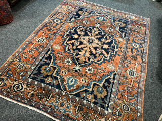 A very nice small antique Persian Heriz rug, size ca. 190x140cm / 6’3ft by 4‘6ft http://www.najib.de
                 