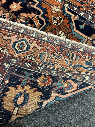 A very nice small antique Persian Heriz rug, size ca. 190x140cm / 6’3ft by 4‘6ft http://www.najib.de
                 