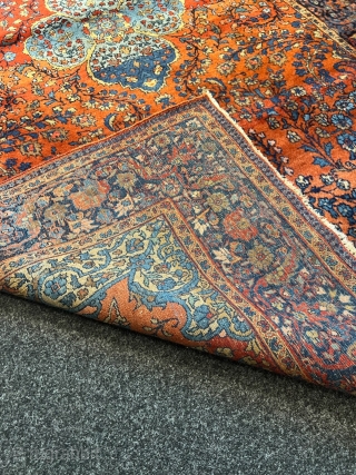 A fine antique Kashan rug from the prestigious Atashoglu workshop. Age: circa 1920. Very fine kurk wool, size: ca. 210x125cm / 7ft by 4‘2ft http://www.najib.de        