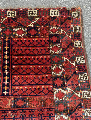 Antique Turkmen Ersari Ensi. Shiny wool, beautiful saturated colors. Age: 19th century. Size: circa 170x140cm / 5’6ft by 4’6ft http://www.najib.de             