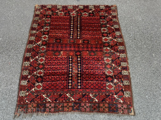Antique Turkmen Ersari Ensi. Shiny wool, beautiful saturated colors. Age: 19th century. Size: circa 170x140cm / 5’6ft by 4’6ft http://www.najib.de             