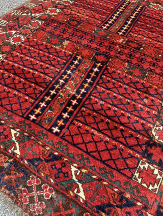 Antique Turkmen Ersari Ensi. Shiny wool, beautiful saturated colors. Age: 19th century. Size: circa 170x140cm / 5’6ft by 4’6ft http://www.najib.de             