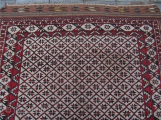 Antique white ground Ersari main carpet with unique ground colour. Late 19th century. Origin: North-Afghanistan. Good overall condition. Size: ca 280x190cm / 9'2'' x 6'3'' with kilims.      