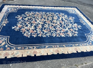 A highly decorative antique Chinese Art Déco rug from the 1920’s, size: ca. 350x275cm / 11’5ft by 9ft               