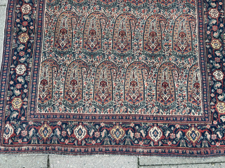 A fine antique Persian Senneh rug, beautiful drawing of the Boteh design. Size: circa 200x145cm / 6‘6ft by 4‘8ft http://www.najib.de             