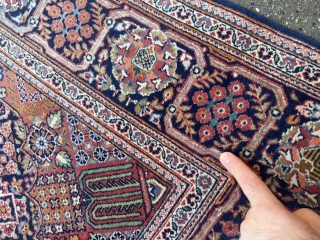 A fine part silk Persian Kashan rug from the 1930s, size: 220x135cm / 7‘2ft by 4‘4ft                 