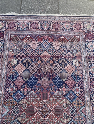 A fine part silk Persian Kashan rug from the 1930s, size: 220x135cm / 7‘2ft by 4‘4ft                 