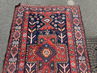 Antique Luri tribal rug displaying a doublesided vase design. Size. Circa 225x125cm / 7‘4ft by 4‘1ft http://www.najib.de                