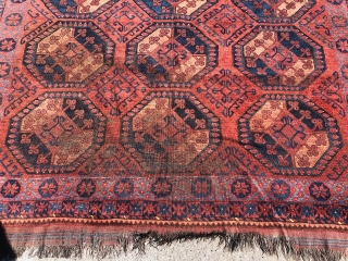 Antique Turkmen Ersari main carpet, Amu Darya region, 19th century. Size: 275x210cm / 9ft by 7ft, some wear but still a lovely piece.          