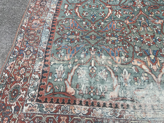 A highly decorative antique Persian Sultanabad carpet. Size: circa 430x300cm / 14ft by 9’8ft beautiful light pastel colors, very nice soft green field color, soft color transition. Although it may show some  ...