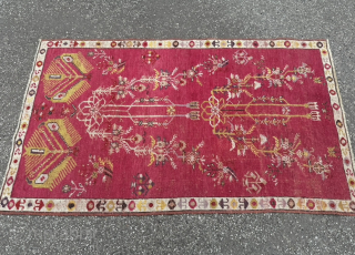 Antique Central Anatolian Kirsehir rug, age: 19th century. Size: 145x85cm / 4’8ft by 2’8ft  http://www.najib.de                 