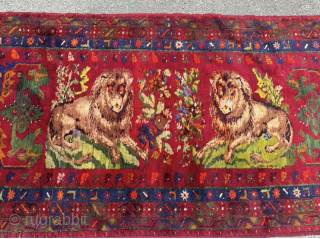 Antique Central Anatolian Sivas Lion rug, early 20th century. Size: circa 220x105cm / 7,2ft by 3,5ft  http://www.najib.de               