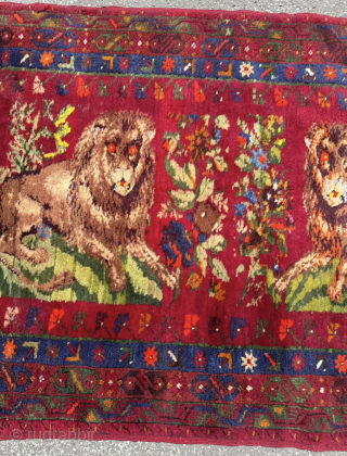 Antique Central Anatolian Sivas Lion rug, early 20th century. Size: circa 220x105cm / 7,2ft by 3,5ft  http://www.najib.de               