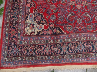 Semi-Antique Persian Bidjar carpet . Decorative carpet of good quality and excellent condition . Size : ca 320cm x 210cm ( 10'5''ft x 6'9''ft )        