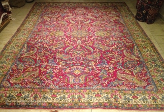 Fine antique Persian Kirman Ravar carpet. Size: 380x275cm / 12'5''ft x 9'1''ft www.najib.de                    