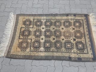  Baluch prayer rug from Herat region in West-Afghanistan, age: circa 1920. Size: 142x91cm / 4'7''ft x 3ft               