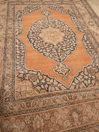 Fine antique Persian Tabriz Haji Jalili rug, size: ca. 175x125cm / 5'8''ft x 4'1''ft Age: 19th century.                