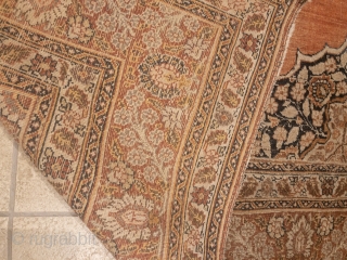 Fine antique Persian Tabriz Haji Jalili rug, size: ca. 175x125cm / 5'8''ft x 4'1''ft Age: 19th century.                