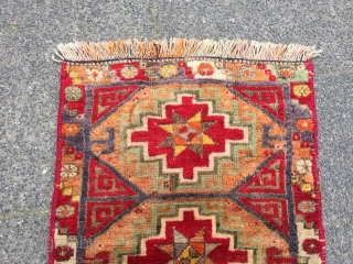 Small Anatolian Yastik, size: ca. 72x46cm, age: circa 1900-1910                        