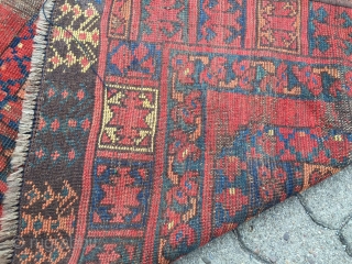 Antique Turkmen Ersari (Engsi??), worn but older then many other examples. Size: 175x140cm / 5'8''ft x 4'6''ft www.najib.de               