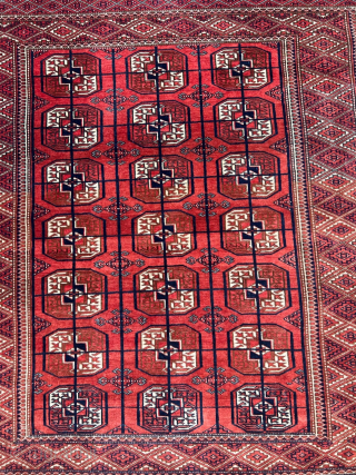 A lovely small antique Turkmen Tekke rug, age: circa 1910, size: 127x100cm / 4‘2ft by 3‘3ft http://www.najib.de you can also contact us through telephone or Whatsapp: +49 177 8850135    