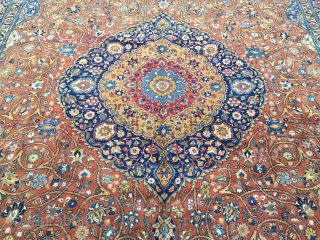 a fine Persian Tabriz carpet with an elegant drawing, fine quality. Oversize: 520x355cm / 17'1''ft x 10'7''ft Age: circa 1910, good condition. www.najib.de          