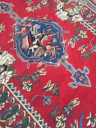 Fine antique Persian Bidjar kilim with roses pattern, size: 200x140cm / 6'6''ft x 4'6''ft                   