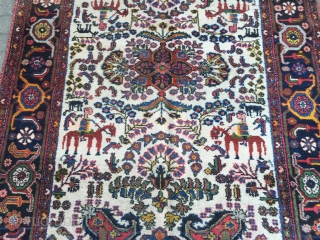 Antique Persian Bakhtiary Kelley, lovely details like men on horses, size: ca. 490x150cm / 16'1''ft x 4'9''ft , age: circa 1920
            